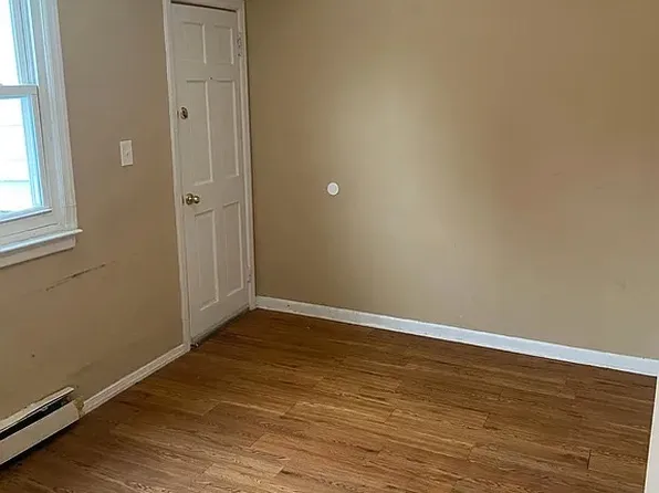 121 Brookdale Ave #C, Newark, NJ 07106