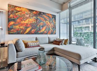 461 Adelaide St W #914, Toronto, ON M5V 0L6