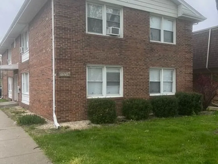 15238 Chicago Rd — Photo 1