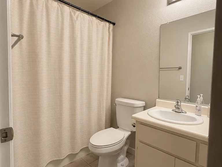 2704 Harvest Ln — Photo 10