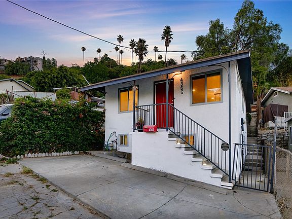 2nd image of 4365 Esmeralda St