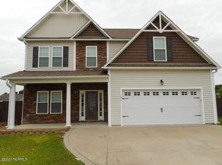 125 Groveshire Pl, Richlands, NC 28574