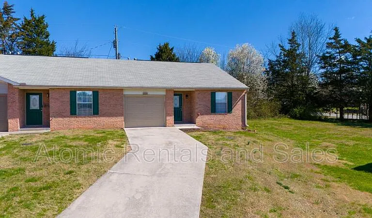 334 Hawthorne Oaks Way — Photo 2