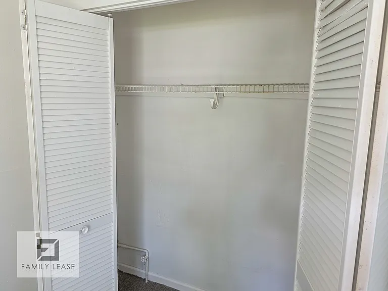 825 Saint Monica Dr — Photo 19
