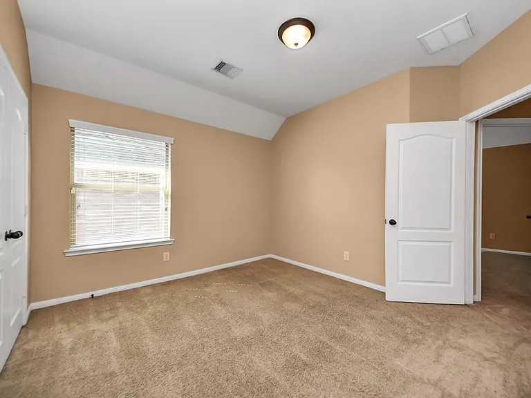 9427 Sapphire Bay Ln — Photo 42