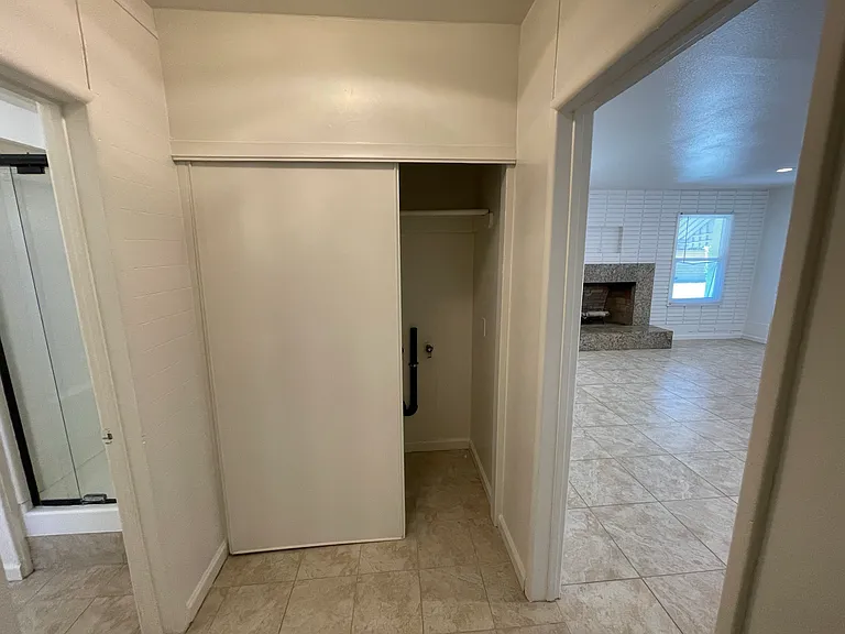 4285 1/2 Mobley Ave — Photo 25
