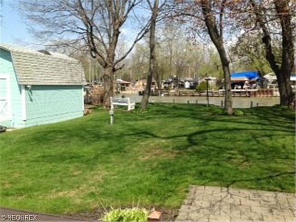 3rd image of 35713 W Island Dr