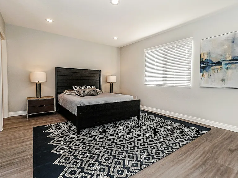 4508 Esmeralda St #1/2 — Photo 26