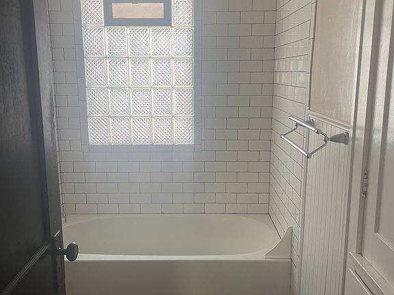 2nd image of 1285 Brockley Ave