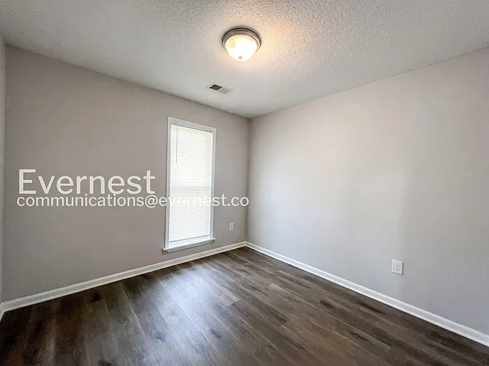 6445 Collinwood Rd — Photo 11