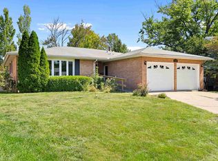 4804 N Glen Ct, Peoria, IL 61614