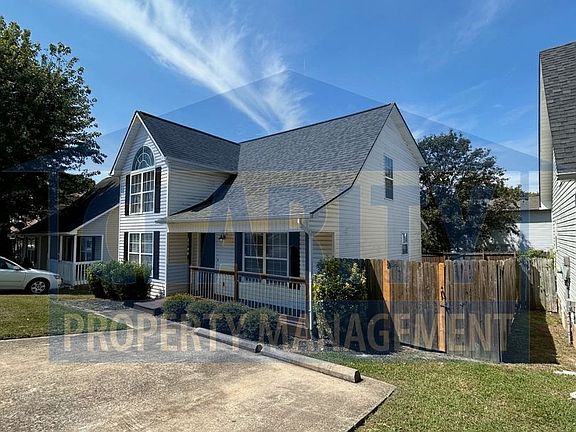 3rd image of 3146 Holly Brook Cir NE
