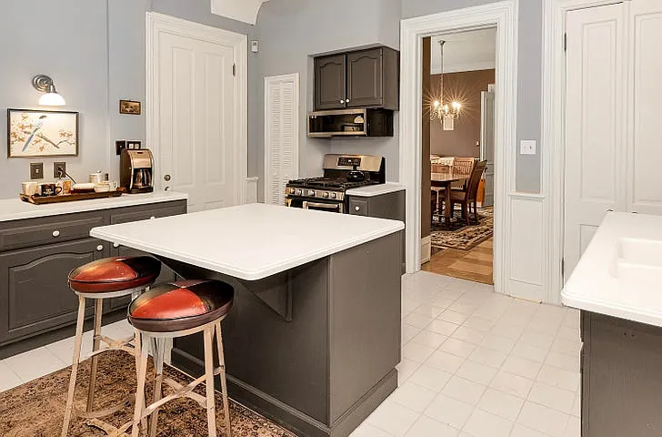3 bed, 1.5 bath, 3047 sqft, $3,850 — Photo 4