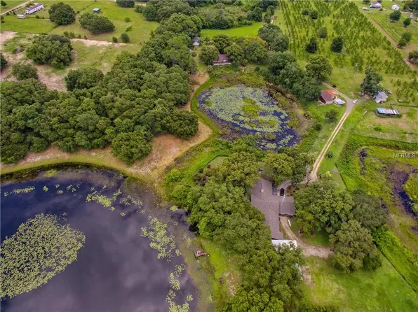 41520 Charm Lake Dr, Umatilla, FL 32784
