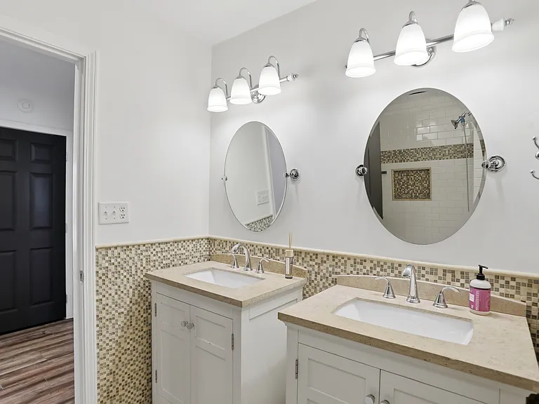 512 Lexington Blvd — Photo 36