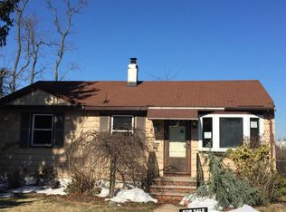 5 George Ct, Carteret, NJ 07008