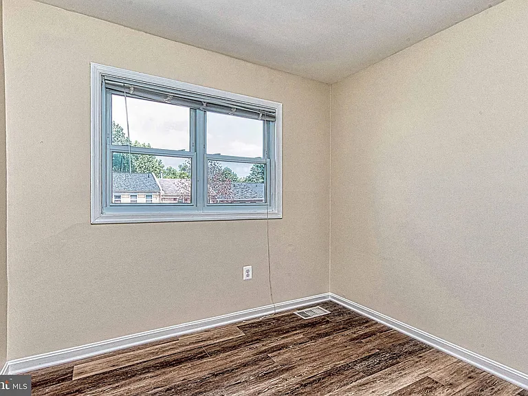 8467 Ivy Glen Ct — Photo 32