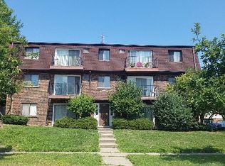 1225 Whispering Hills Ct APT 2A, Naperville, IL 60540