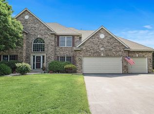 17626 Hyde Park Ave, Lakeville, MN 55044