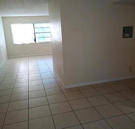 3rd image of 11225 Royal Palm Blvd