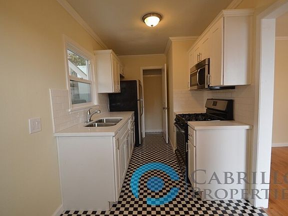 2nd image of 3353 India St