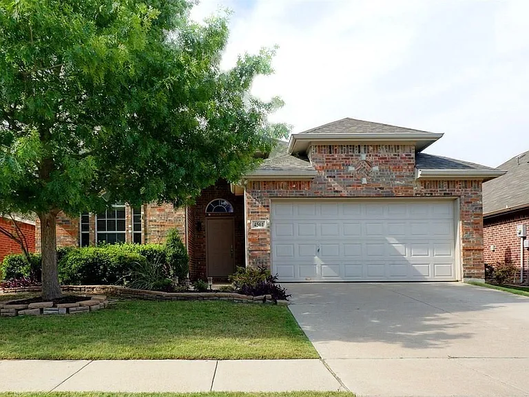 4561 Grassy Glen Dr — Photo 8