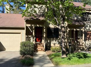 18 Putnam Ln, Avon, CT 06001