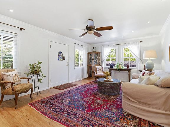 5th image of 386 Larmier Ave