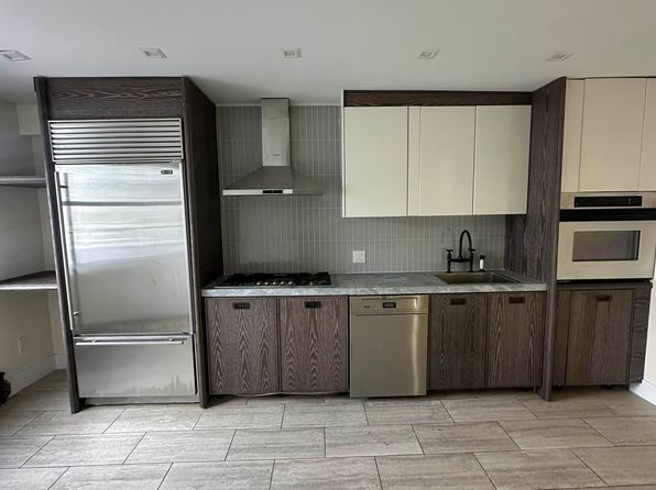 4004 Victory Blvd FLOOR 3