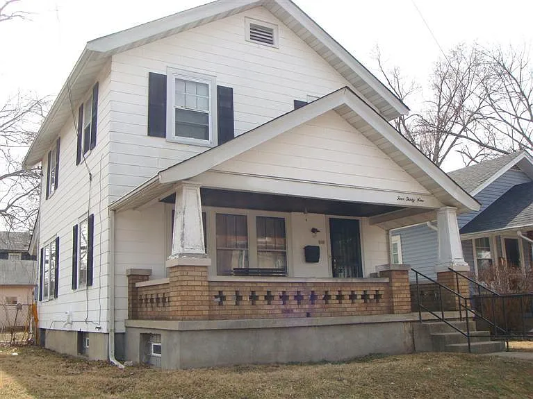 439 Belle Ave photo 1