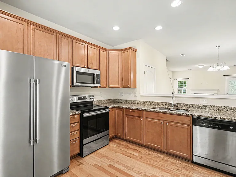 10420 Benfield Rd — Photo 12