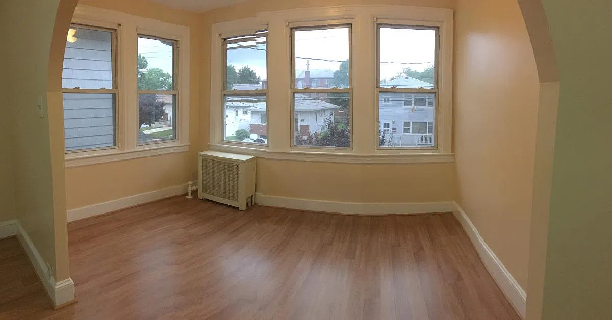 118 Dixon Avenue — Photo 2