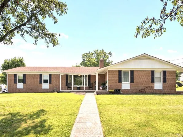 400 Easton Rd, Pearisburg, VA 24134