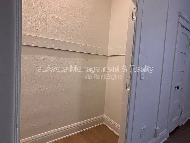 1315 S Flower S — Photo 9