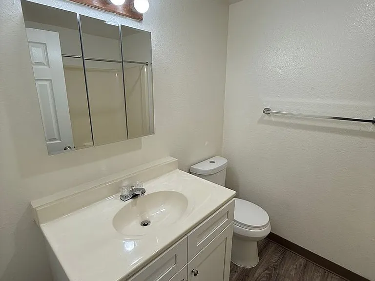 The Firs Apartments — Photo 44