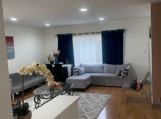 9559 Sumac Rd, Des Plaines, IL 60016