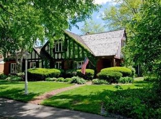 379 Stratford Rd, Des Plaines, IL 60016