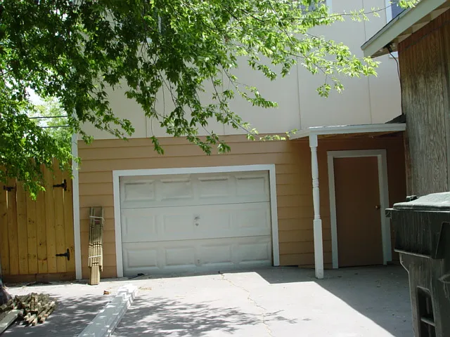 1322 Ormond Dr — Photo 9