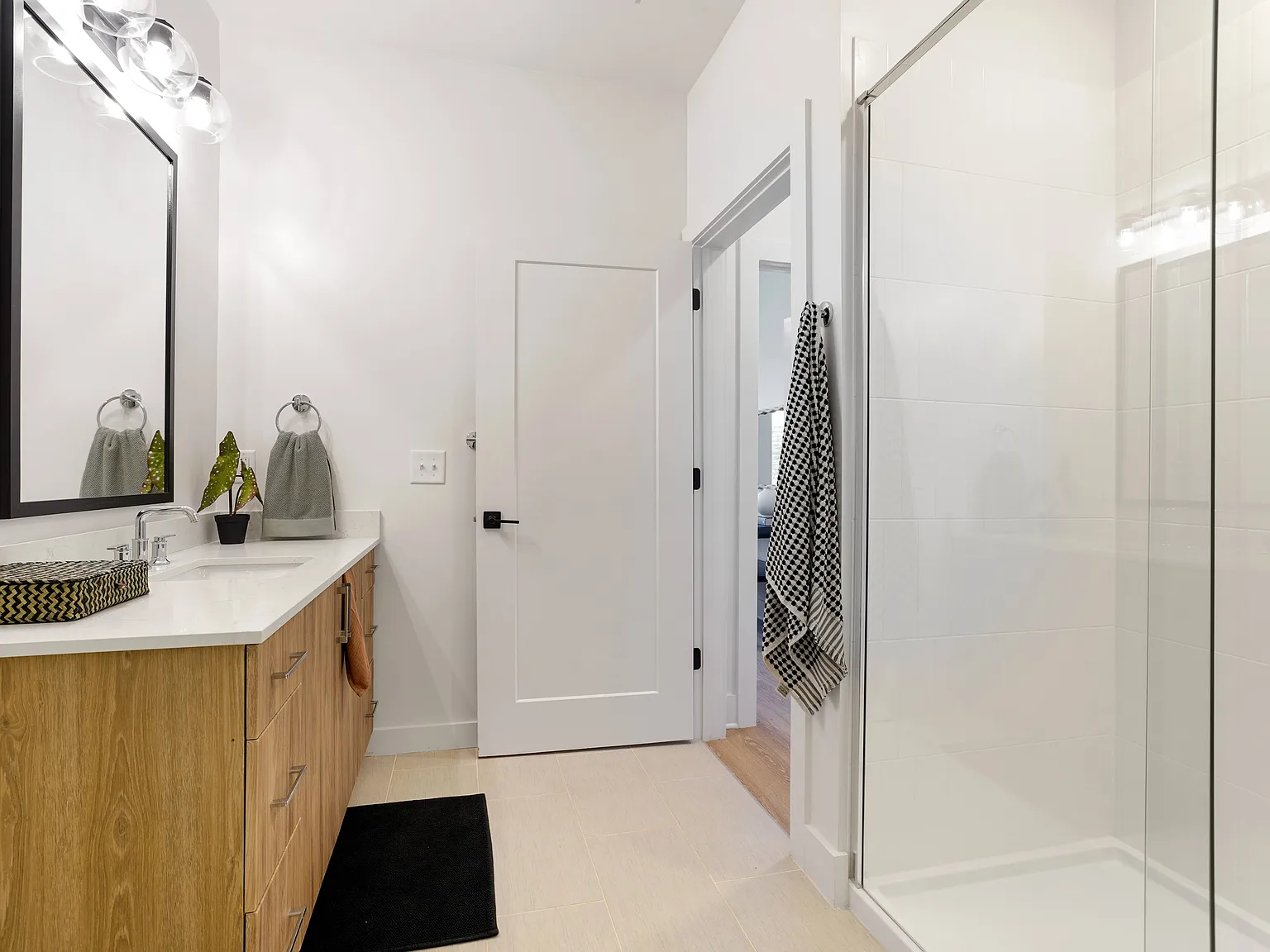 Boxcar Apartments — Photo 4