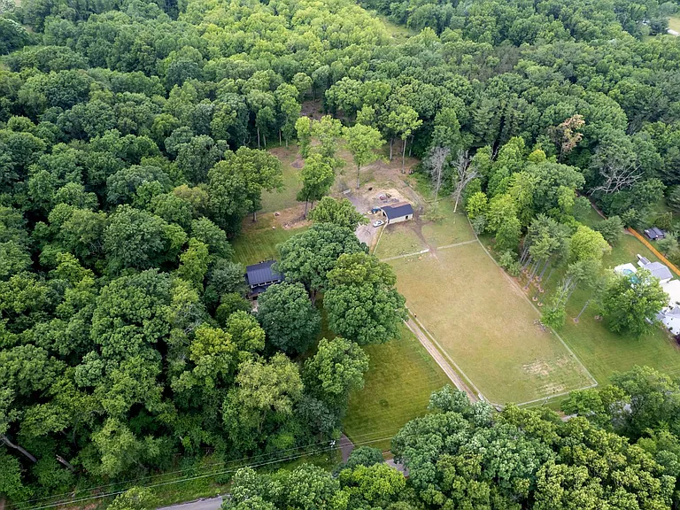 9990 Fraze Rd — Photo 24