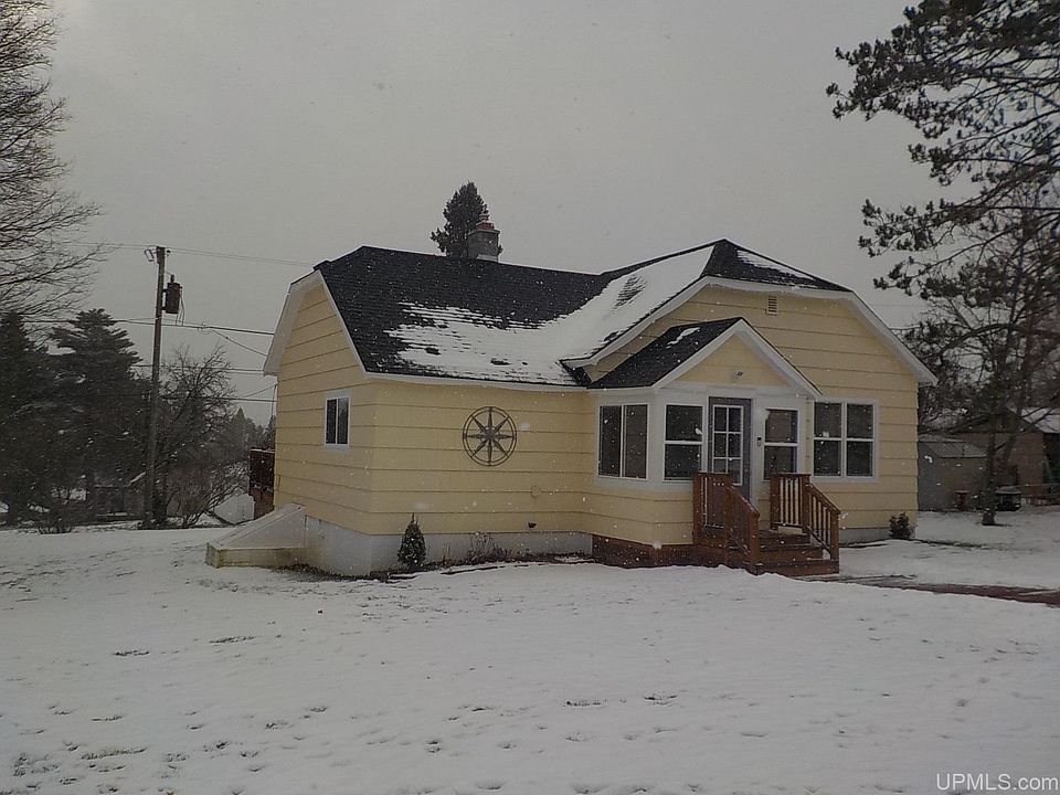 1st image of 422 Iris St