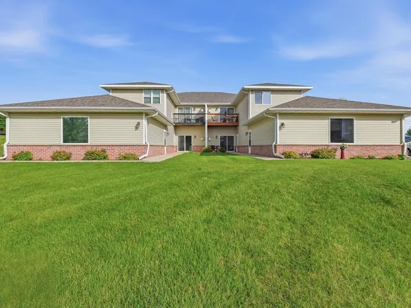 334 Brookside DRIVE #4, Mayville, WI 53050