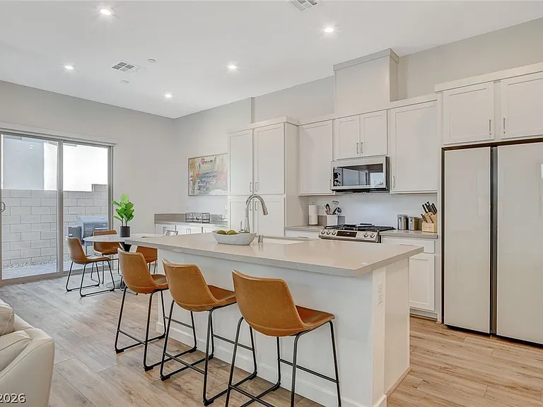 3354 Via Strada St — Photo 7