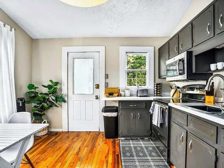66 Howell St NE #2 — Photo 9