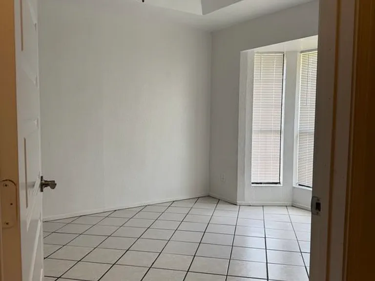 5345 Daleiden Dr — Photo 6