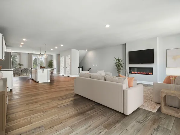 1227 Shaw View Aly #201, Raleigh, NC 27601
