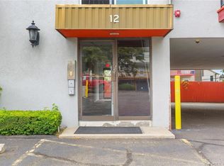 12 Tuttle St APT 2B, Stamford, CT 06902