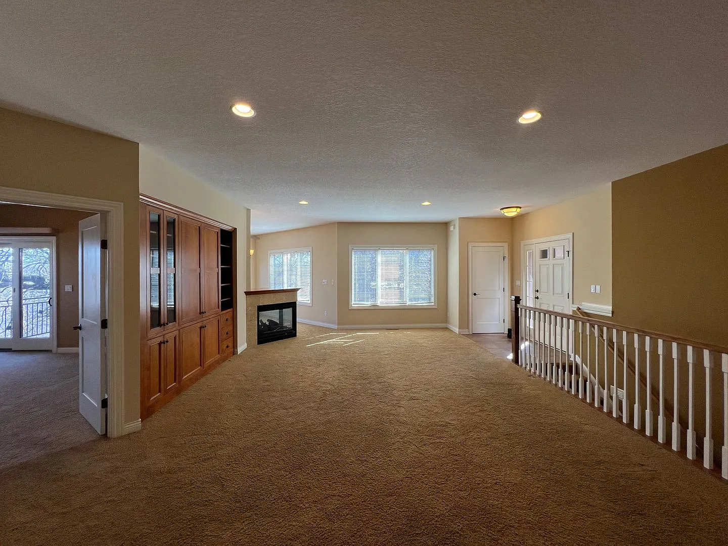 Luxury Townhome — Photo 4