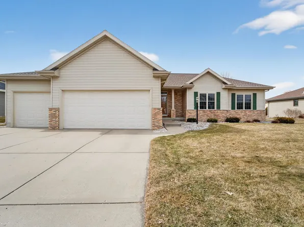 409 Coyle Pkwy, Cottage Grove, WI 53527