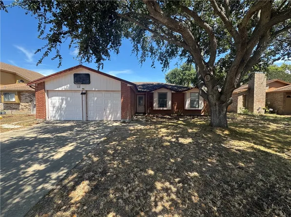 910 Saint Timothy St, Corpus Christi, TX 78418